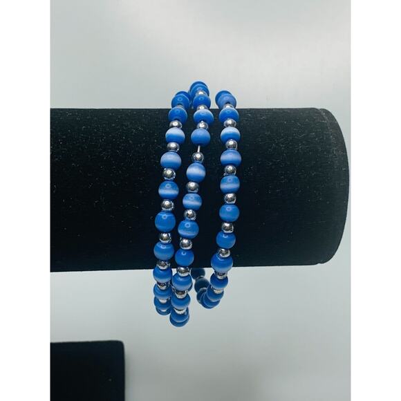 Light Blue Glass Bead Memory Wire Bracelet, One Size Fits All - Picture 1 of 5